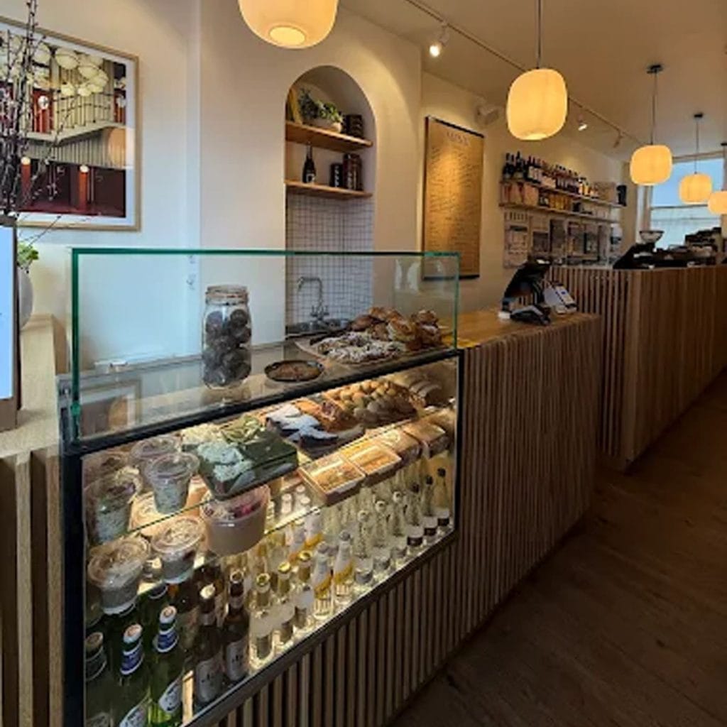 Monocle Café